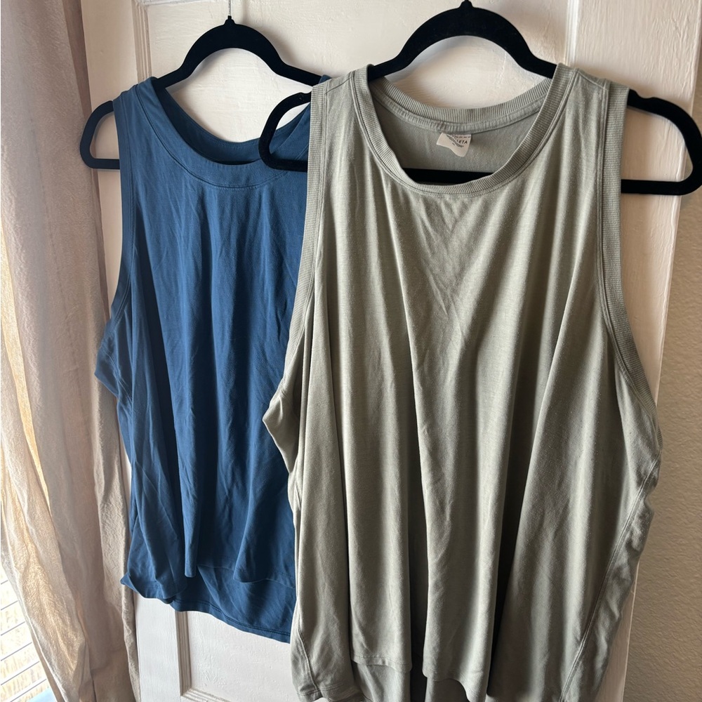 Athleta 2X Ws Tank Set - Ocean Blue and Sage